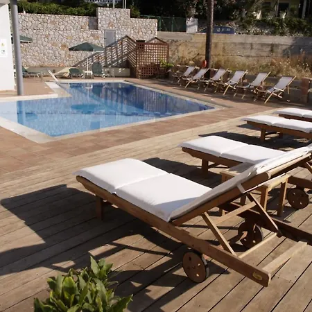 Aparthotel Icarus 3*